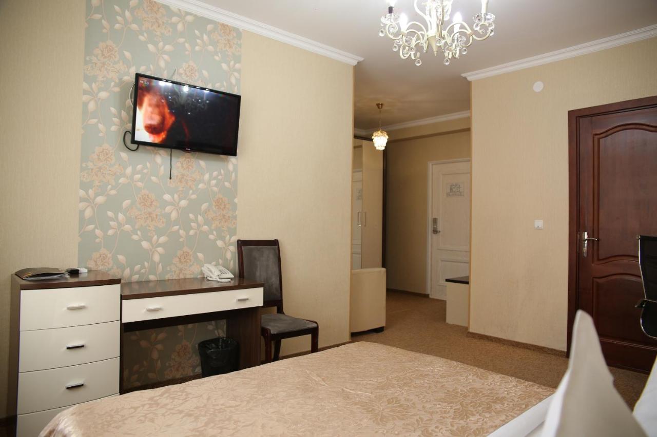 Sweet Home Hotel Атырау Экстерьер фото