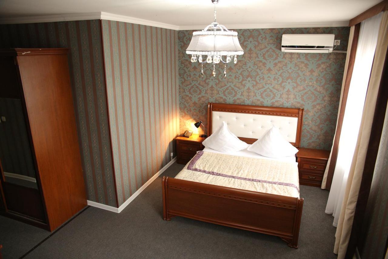 Sweet Home Hotel Атырау Экстерьер фото