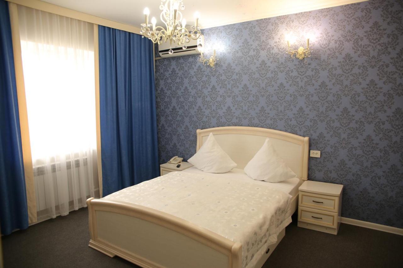 Sweet Home Hotel Атырау Экстерьер фото
