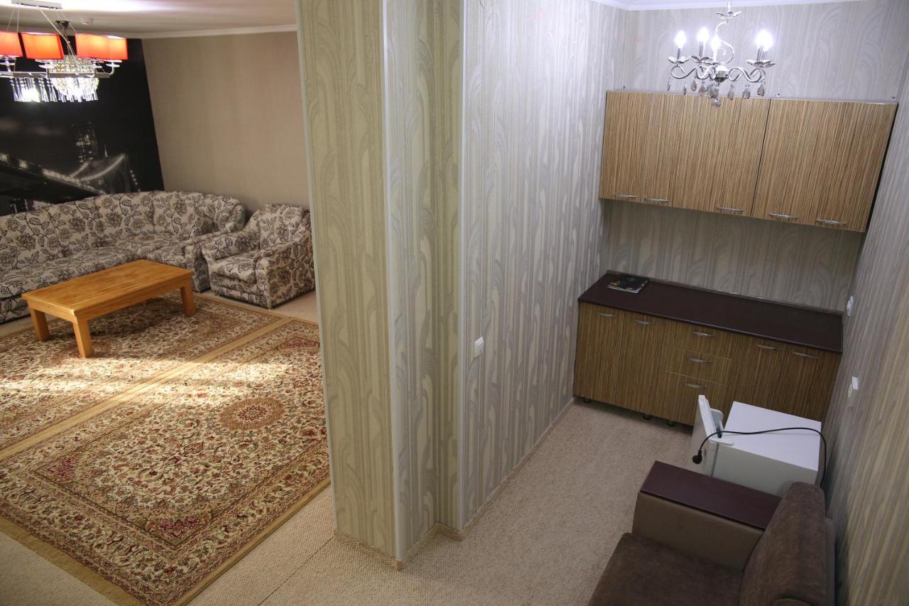 Sweet Home Hotel Атырау Экстерьер фото