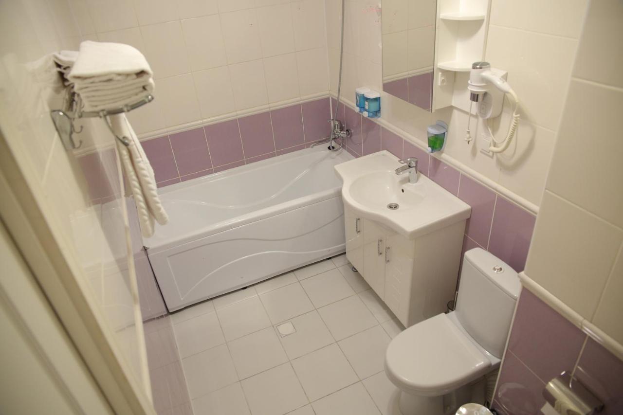 Sweet Home Hotel Атырау Экстерьер фото